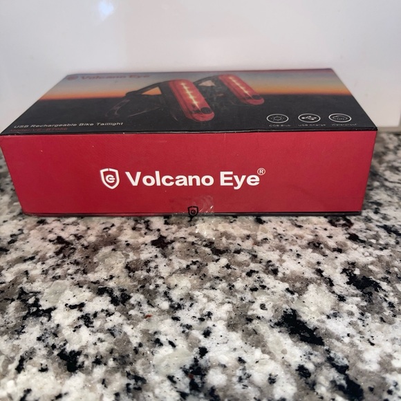 Volcano Eye Bicycle Taillight USB Rechargeable Clip-on Safety Light - Picture 6 of 8